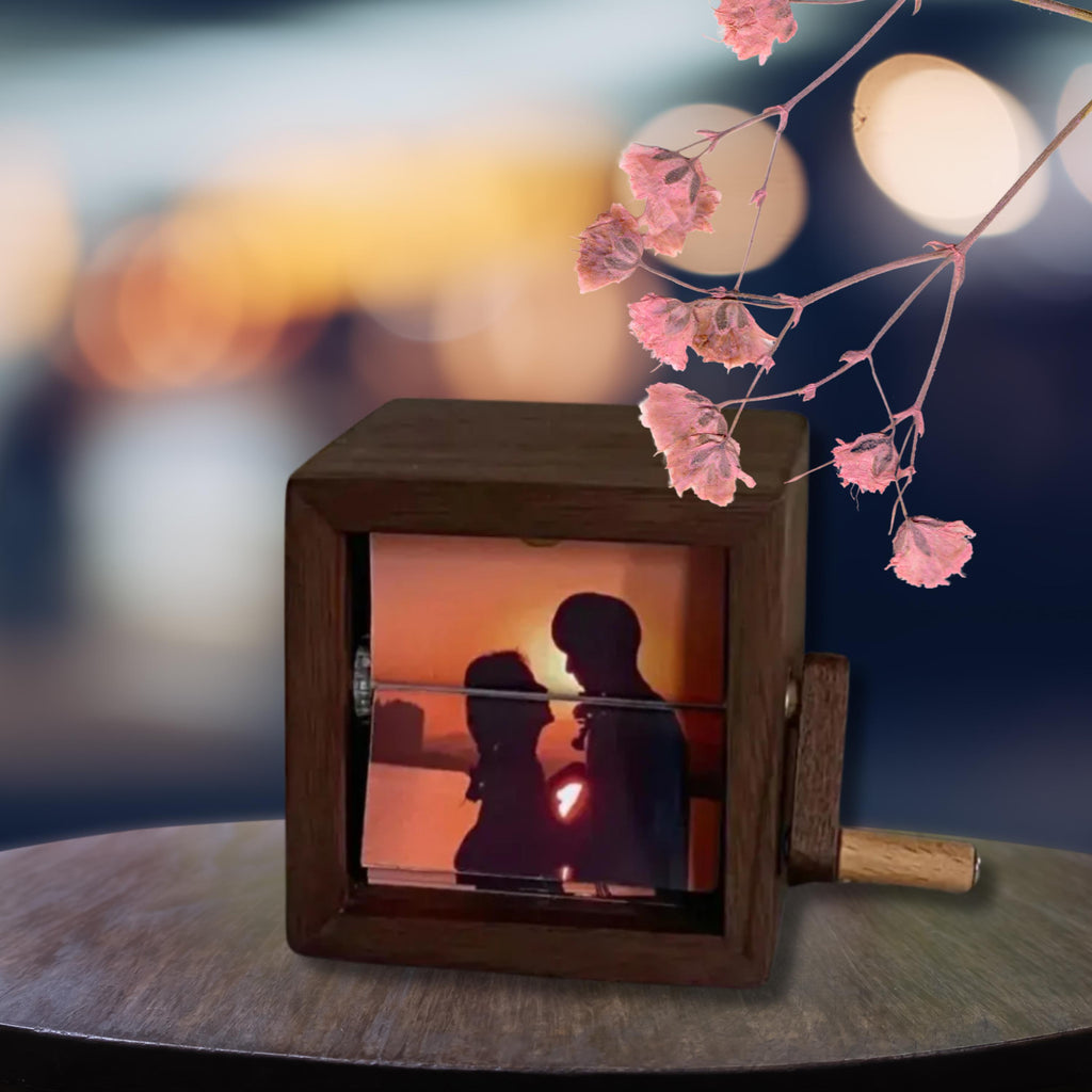 Custom Photo Flip Book Frame Personalized Hand-Crank Memory Photo Frame Wooden Mini Photo Album Custom Wooden Photo Box Housewarming Gift