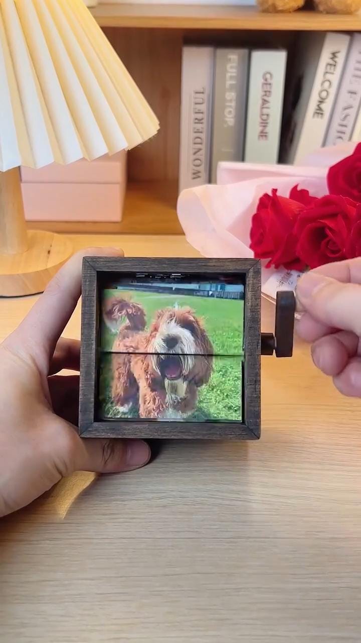Custom Photo Flipbook – Unique Animated Hand Motion Frame & Personalized Photo Album Gift