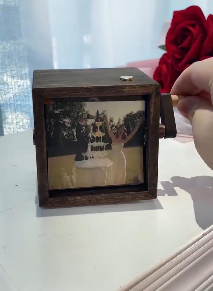 Custom Hand-Cranked Photo Flipbook Frame