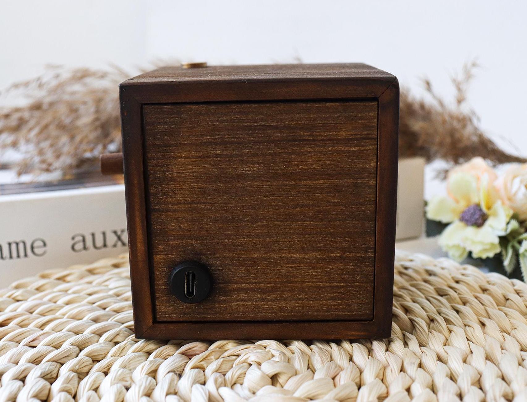 Custom Couple Memories Flip Book Frame Animation Machine, Mechanical Hand Motion Photo Album, Wooden Handicraft,Creative Gift for Home Decor