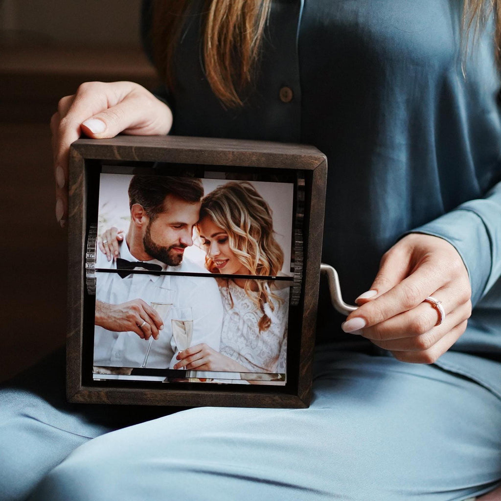 Flip Book Frame Animation Machine, Photo Flipbook Photo Album, Hand Crank Rotation Photo Album, Mother's Day Gift Idea, Gifts for Her