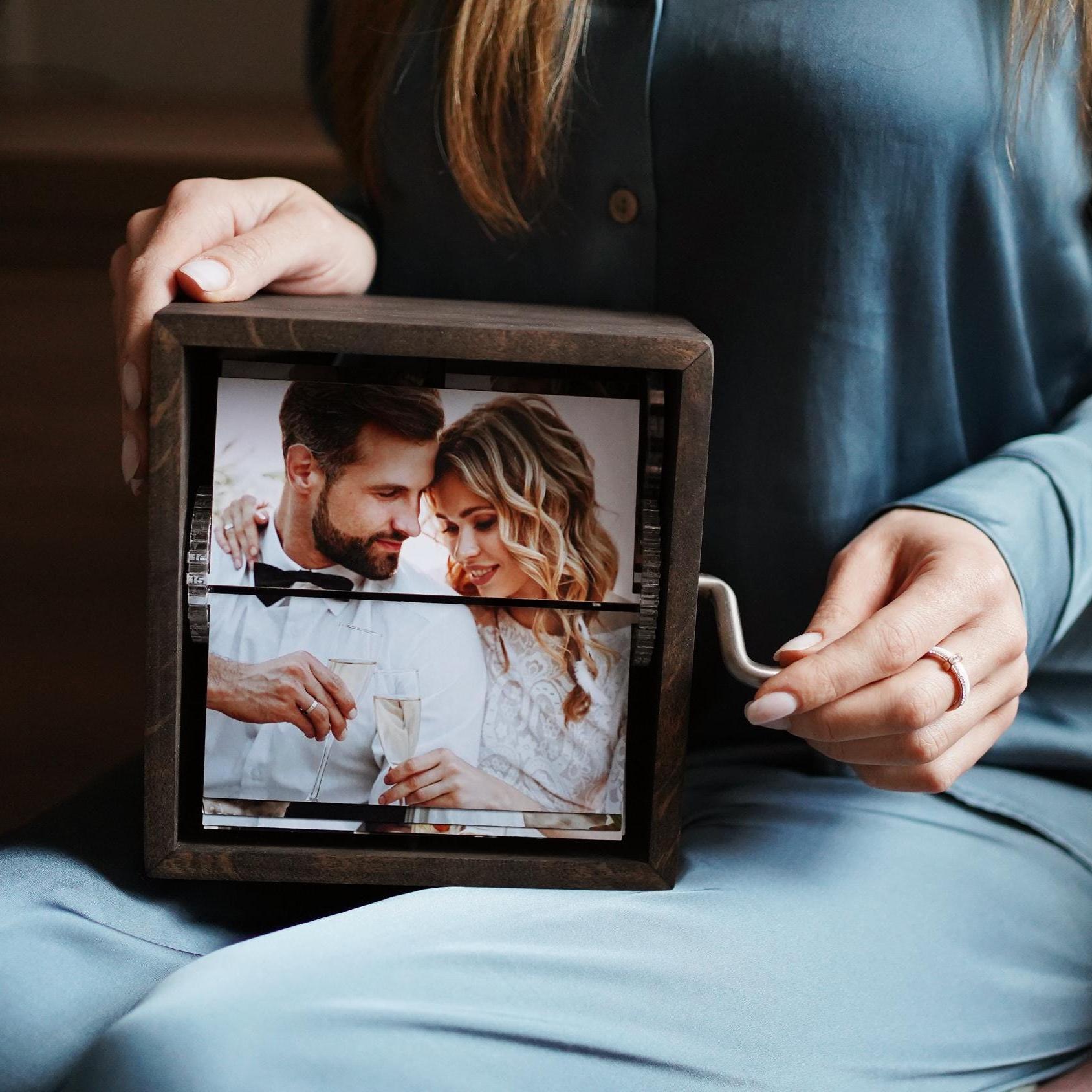 Flip Book Frame Animation Machine, Photo Flipbook Photo Album, Hand Crank Rotation Photo Album, Mother's Day Gift Idea, Gifts for Her