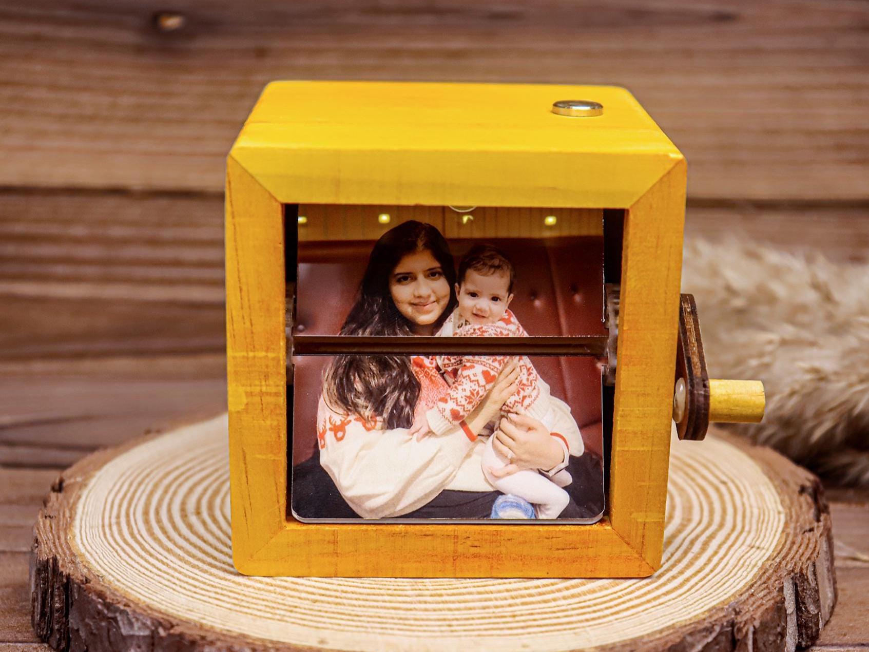 Custom Couple Flip Book Frame Animation Machine