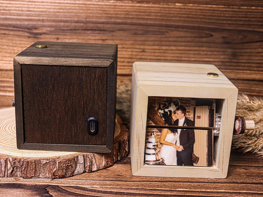 Custom Couple Flip Book Frame Animation Machine