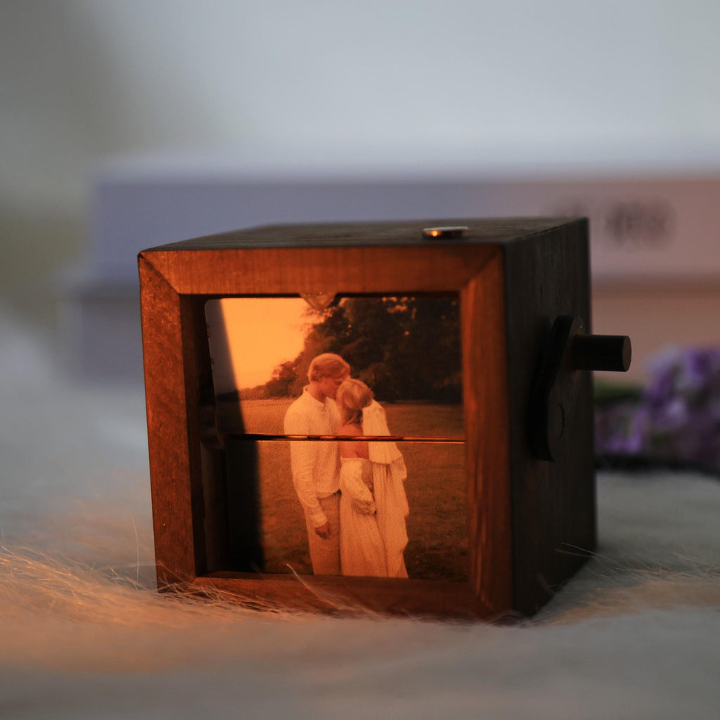 Customized father-child/father-daughter memory flip book frame animation machine, mechanical hand action photo album, Gift for Teacher